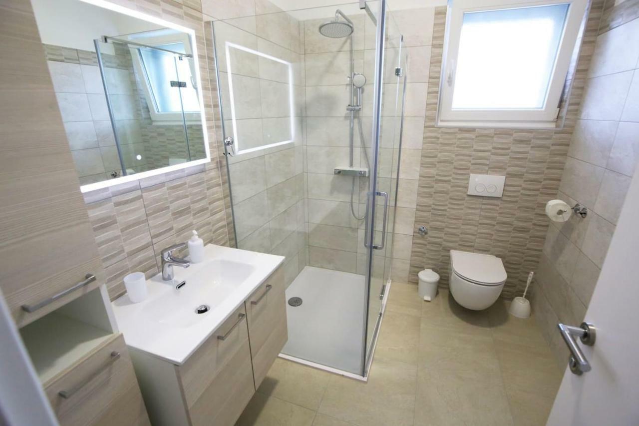 Modern Guest House Rak With Beautiful Pool Šibenik Exterior foto