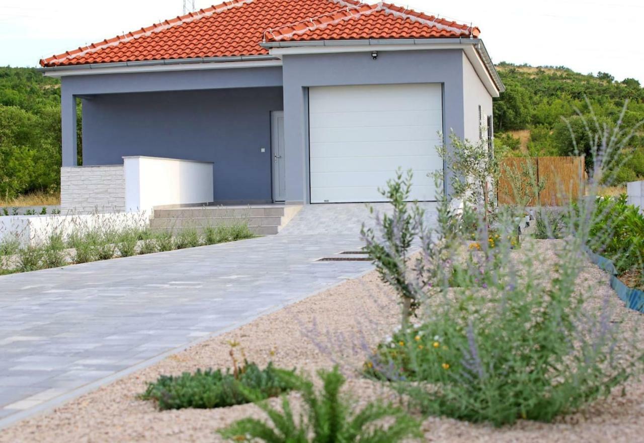 Modern Guest House Rak With Beautiful Pool Šibenik Exterior foto