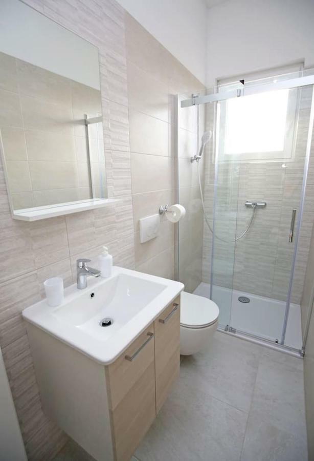 Modern Guest House Rak With Beautiful Pool Šibenik Exterior foto
