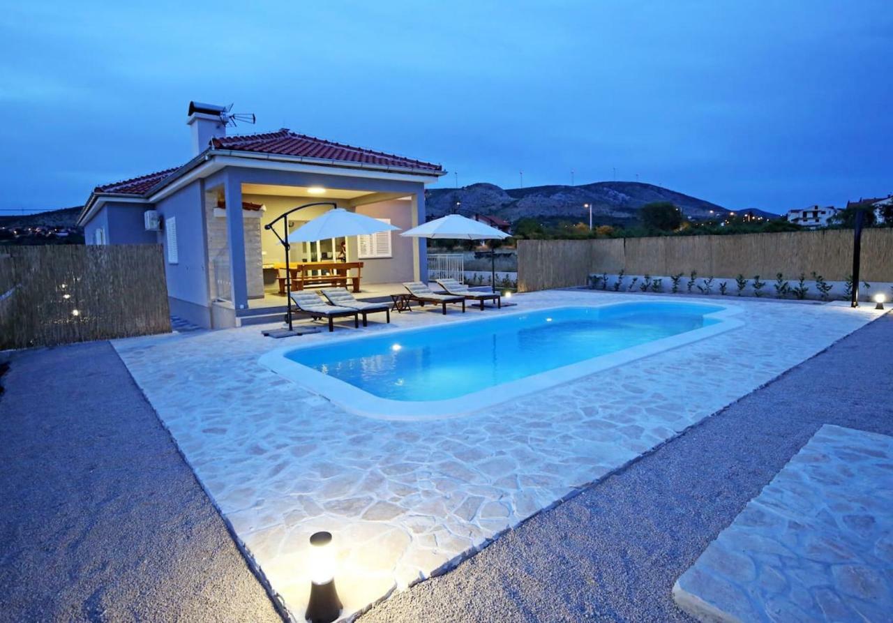 Modern Guest House Rak With Beautiful Pool Šibenik Exterior foto
